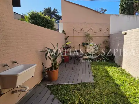 Depto Tipo Casa en Venta en Ramos Mejía Sur, USD 139.000