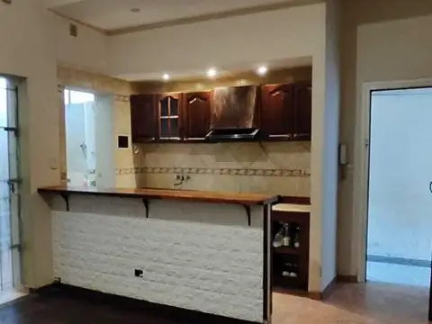 Depto Tipo Casa en Alquiler de 3 ambientes