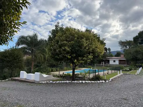 Casa 5 ambientes con 4 baños