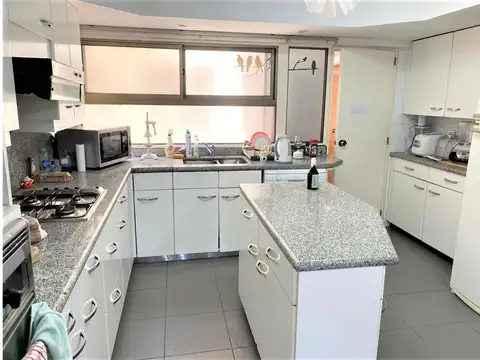 Departamento 5 ambientes con 3 baños