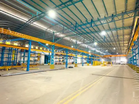 Depósito en Parque Industrial Alvear de 4700m2