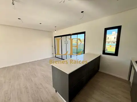 Casa en Venta al Oeste