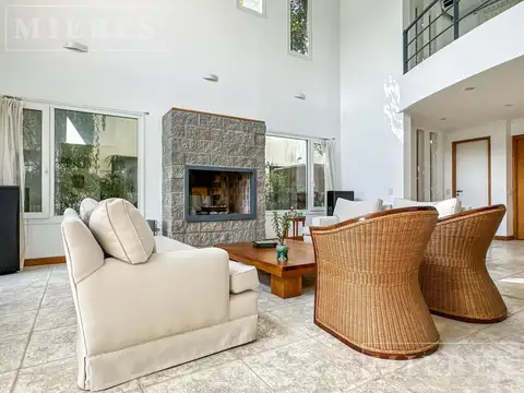 Casa en Alquiler en Santa María del Tigre, USD 4.400