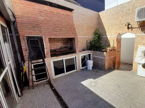 Depto Tipo Casa en Venta en Olivos, USD 190.000