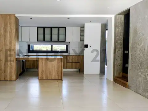 493 y 133 , Piso 1