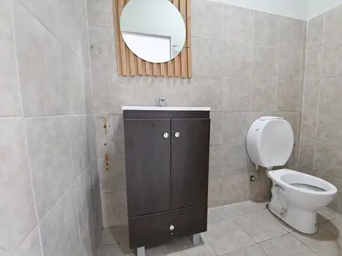 VENTA LOCAL A ESTRENAR, MODERNO Y LUMINOSO