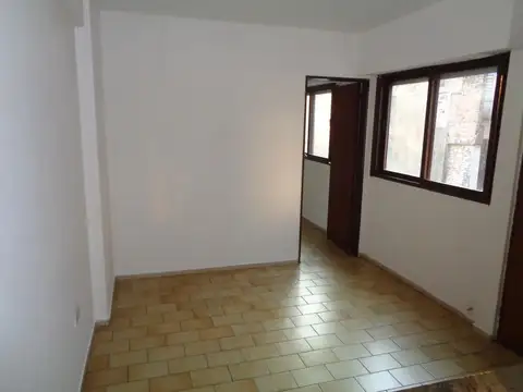 Departamento en Alquiler en Echesortu, $ 350.000