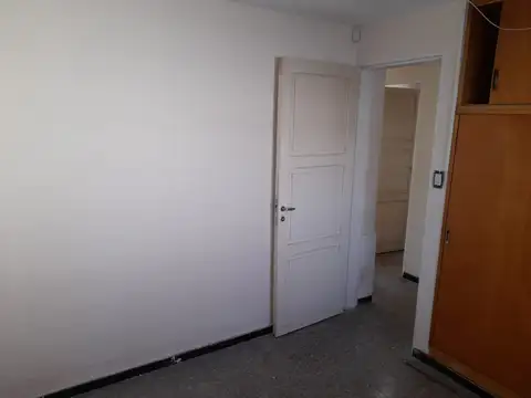 Vicente B Polimeni 3300