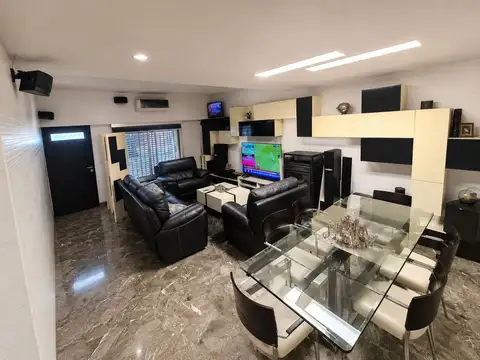 Venta de Casa 4 Ambientes .En lote propio