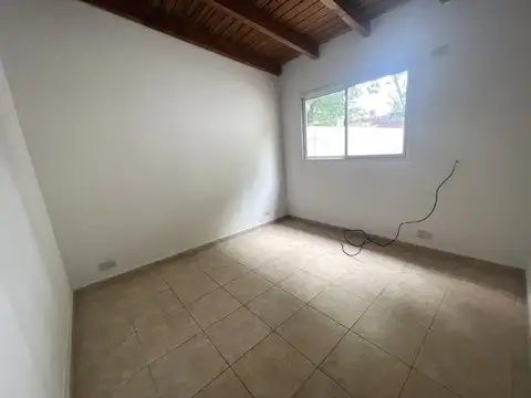 Depto Tipo Casa 3 ambientes con 1 baño