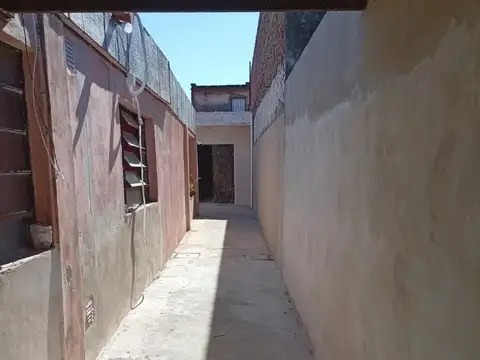 Local en Alquiler en Villa Gobernador Galvez, $ 500.000