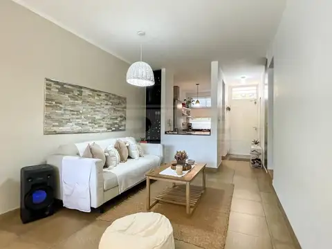 Depto Tipo Casa en Venta con 1 cocheras