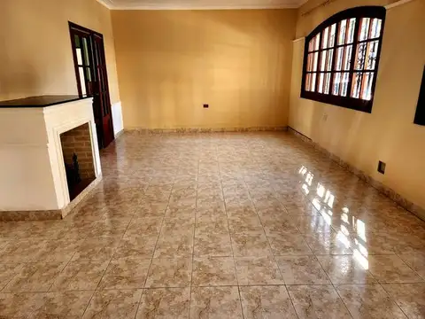 Casa en Alquiler de 4 dormitorios