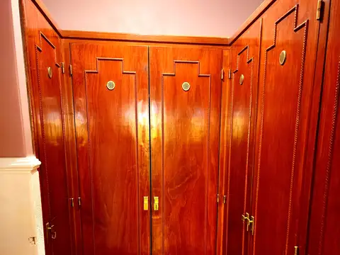 Casa en Alquiler con 1 cochera