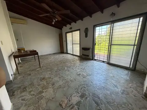 CASA 4 AMB COCHERA/PATIO A REFAC GRAN POTENCIAL