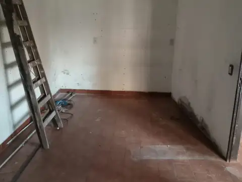 Local en Alquiler en Los Paraisos, $ 380.000