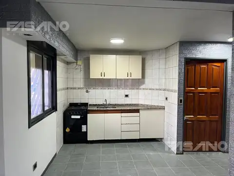Depto Tipo Casa en Venta con 1 cocheras