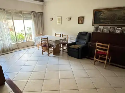 Depto Tipo Casa en Venta de 6 ambientes