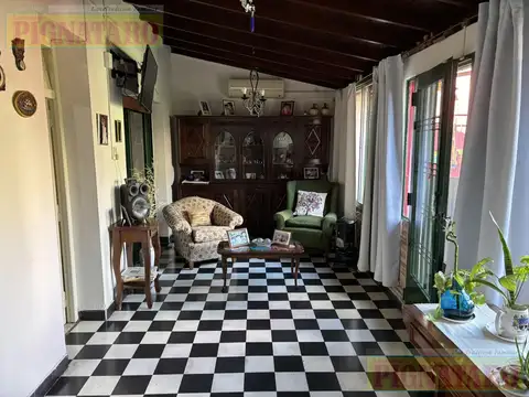 Casa 3 ambientes con 2 baños