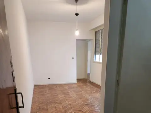 VENTA DEPARTAMENTO DOS AMBIENTES, EXCELENTE UBICACIÓN