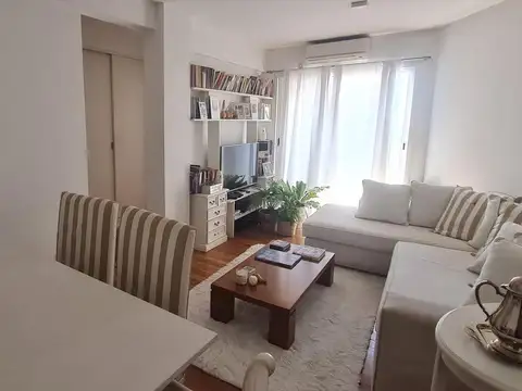 Av Centenario al 1600