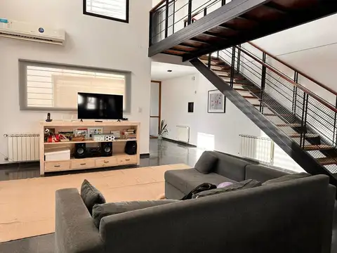 Casa en Venta en Unquillo, USD 187.500