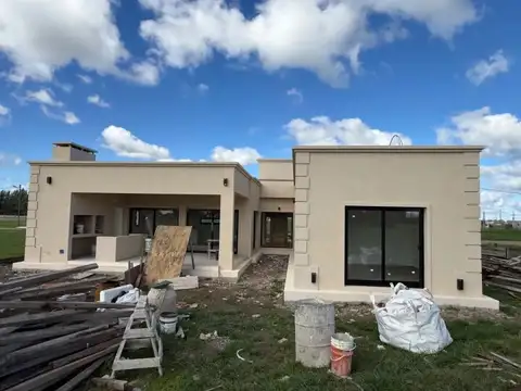 Casa en Venta en Fincas de San Vicente, USD 249.000