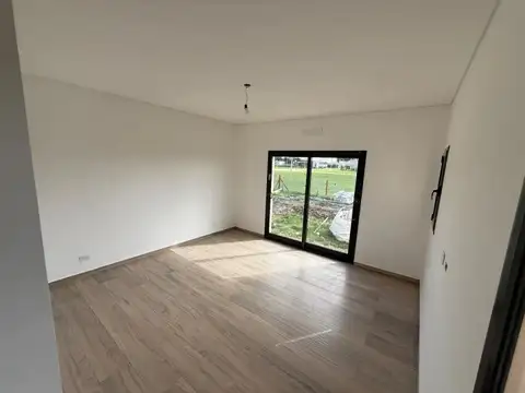 Casa en Venta con 6 cocheras