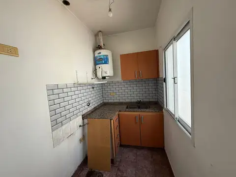 Departamento en Alquiler en Villa Lynch, $ 700.000