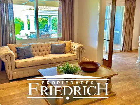 Casa 5 ambientes con 4 baños