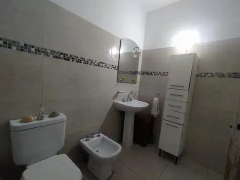 CASA EN VENTA DOS DORM y QUINCHO EN BARRIO MATHEU