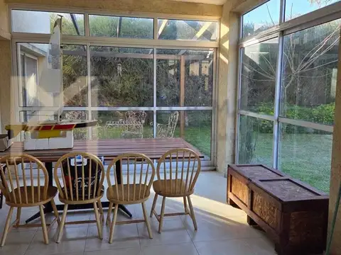 Casa 6 ambientes con 3 baños