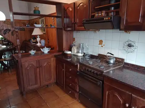 CASA EN VENTA EN ZONA URBANA DE MARCOS PAZ