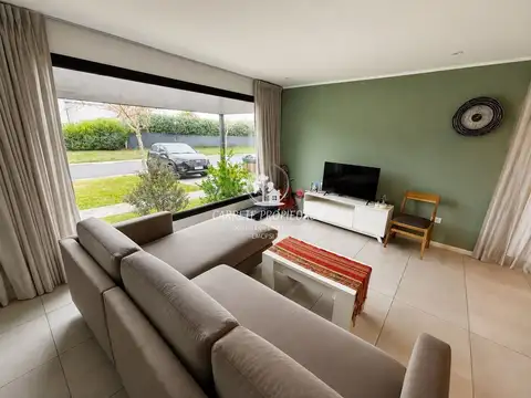 Casa en venta de 4 amb y pileta al Verde. Financiación Barrio Santa Elena. Pilar 100