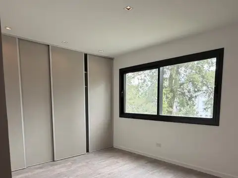 Casa en Venta con 6 cocheras