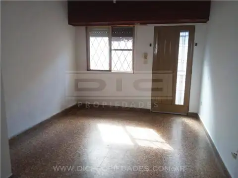 Depto Tipo Casa en Venta de 3 ambientes