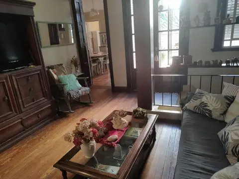 Depto Tipo Casa 6 ambientes con 1 baño