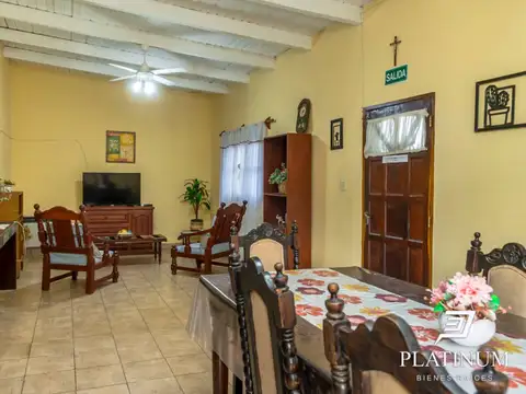 Casa en Venta con 1 cochera