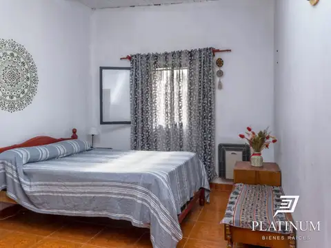 Casa 4 ambientes con 2 baños