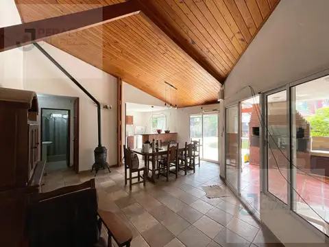 Casa en Venta en Paso de la Patria, USD 200.000