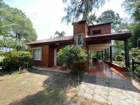 Clavel entre Av. Milella y Tordo