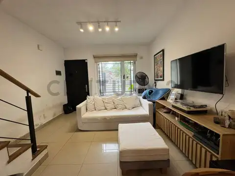 Venta dúplex 3 amb con patio y parrilla en Ituzaingó
