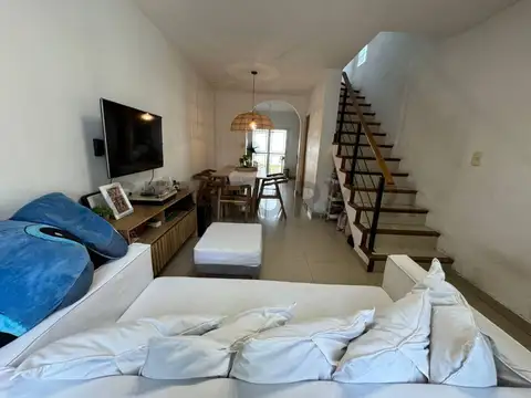 Venta dúplex 3 amb con patio y parrilla en Ituzaingó