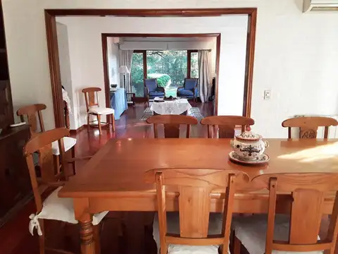 Casa 5 ambientes con 3 baños