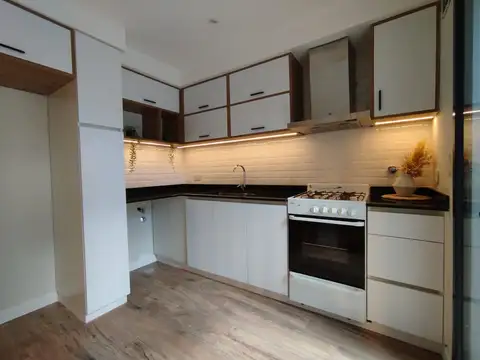 Depto Tipo Casa en Venta con 1 cocheras