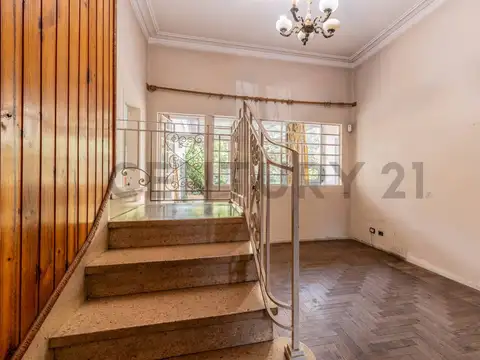 Venta casa 4amb sobre lote propio en xona residencial Parque Avellaneda, Caba.
