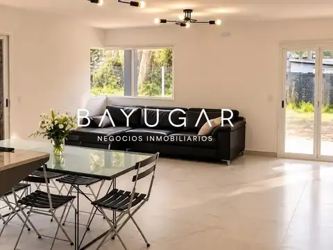 Casa en Alquiler en El Carmencito, USD 1.500