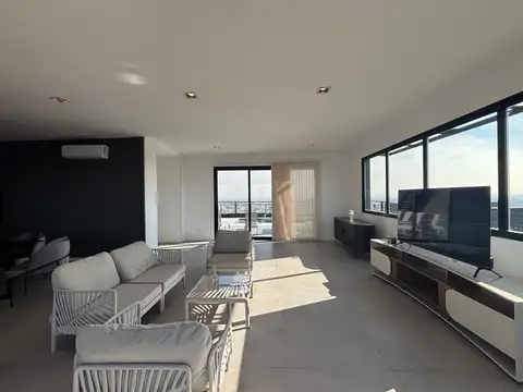Hipólito Yrigoyen al 6100