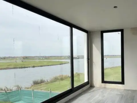Casa Venta Barrio Puertos del lago Escobar al agua