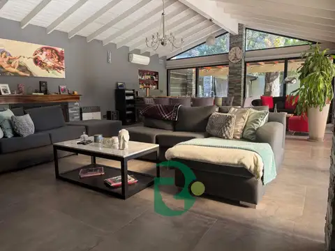Venta Casa 6 Amb. EXCLUSIVA.Parque Leloir